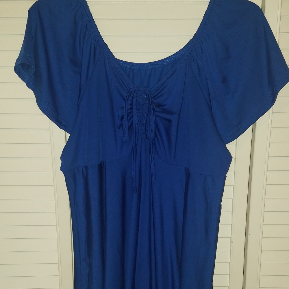 Asymmetrical hem blouse
